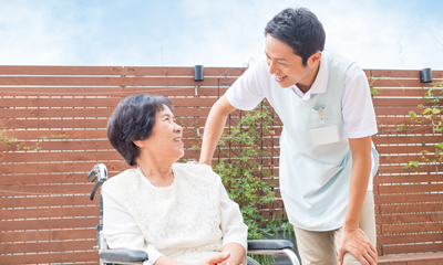 介護福祉士になるには（国家資格）