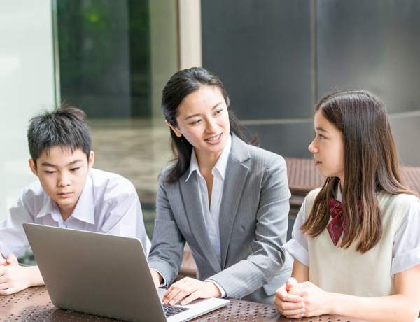 見て聞いて、知って学ぼう介護のお仕事。