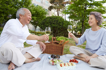 ●たくさんお酒を飲むと認知症になりやすいと聞いたことがありますが、どのくらいの量が適当でしょうか。